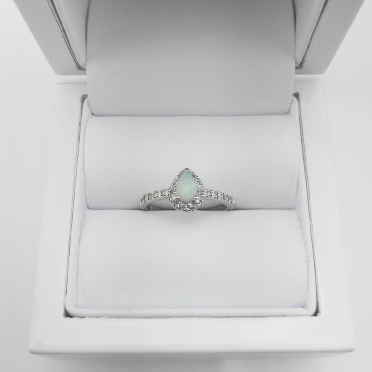 Goldring mit Opal und Diamanten Kezia 47406