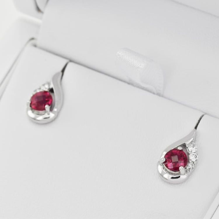 Silbernes Schmuckset mit Rubinen Finees 10779