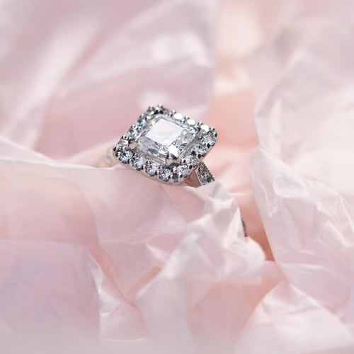 Vintage Verlobungsring mit Prinzessdiamant Josephine