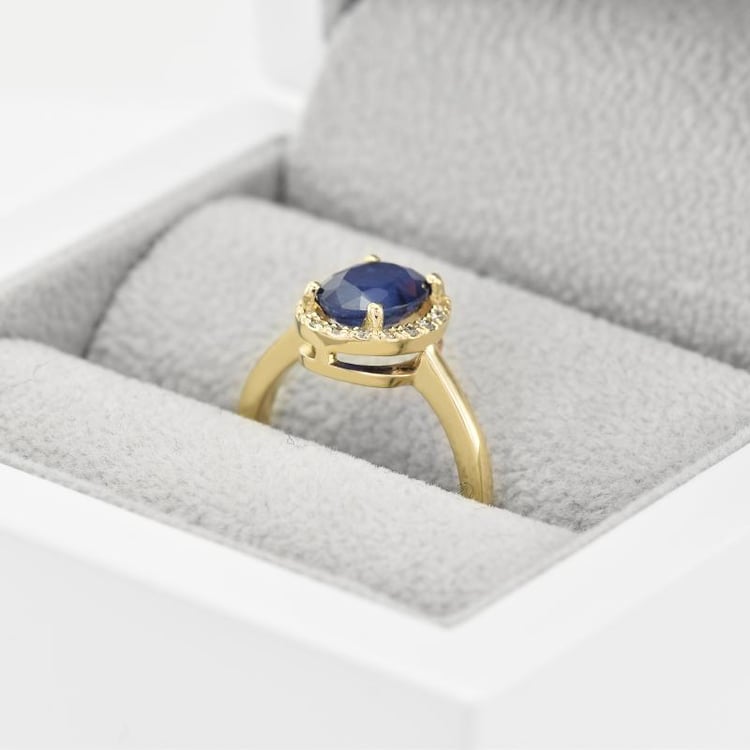 Halo Verlobungsring mit ovalem Saphir und Diamanten Arya 40373