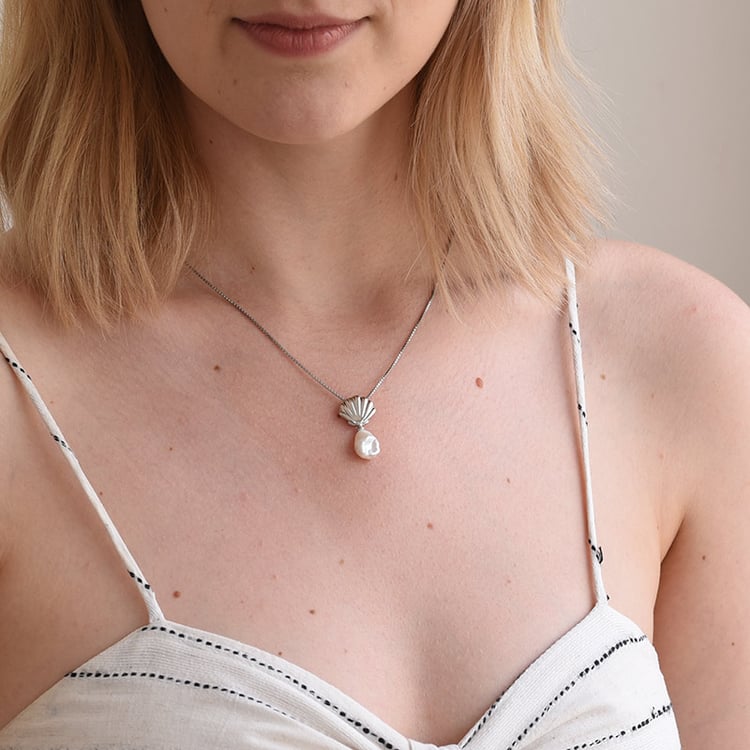 Anhänger mit Perle und silberner Muschel Ishi 65564