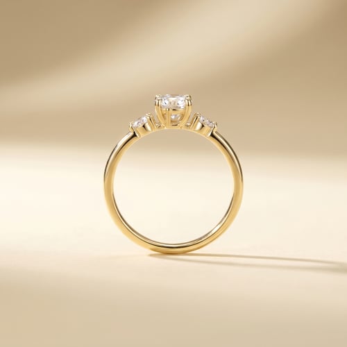 Verlobungsring mit Buchstaben und Lab Grown Diamanten Halym