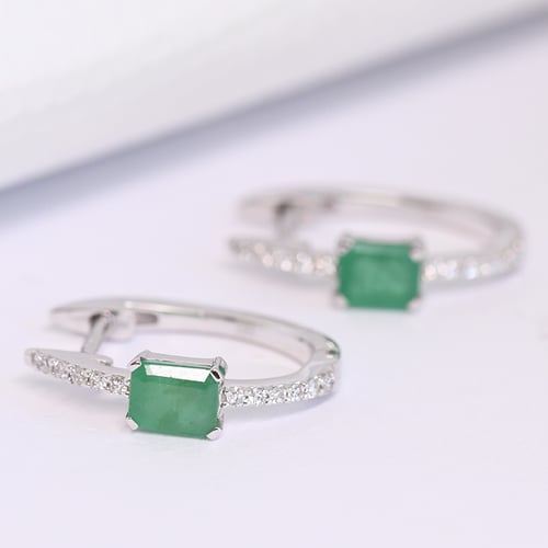 Creolen mit Diamanten und Smaragden Jade