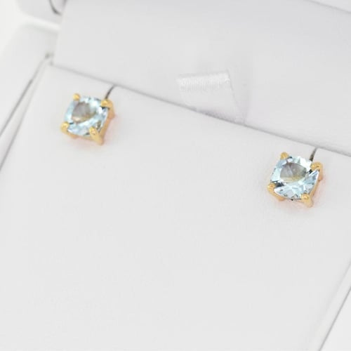 Goldene Ohrringe mit Aquamarinen Chavonah