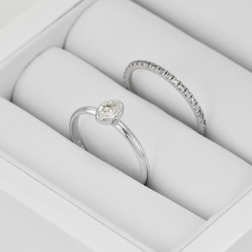 Goldenes Verlobungsset mit Diamant Iline