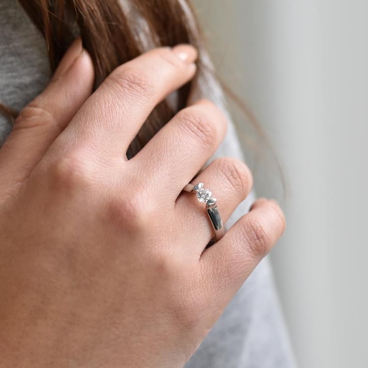 Verlobungsring aus Gold mit Diamanten 39538