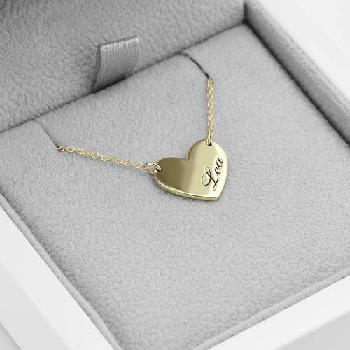 Anhänger aus Gold in Herz-Form mit personalisierter Gravur Atalia