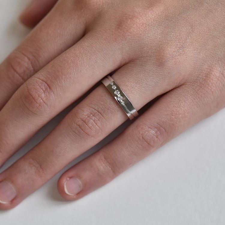 Trauringe aus Platin mit Diamanten Layan 76401