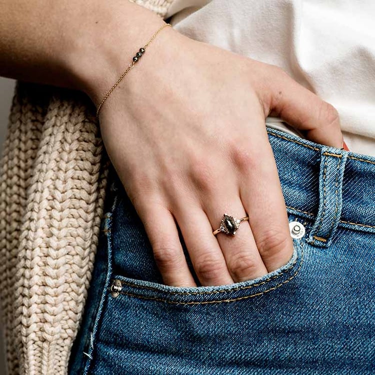 Verlobungsring mit einem Salt and Pepper Diamanten in Hexagonform Lanre 97066