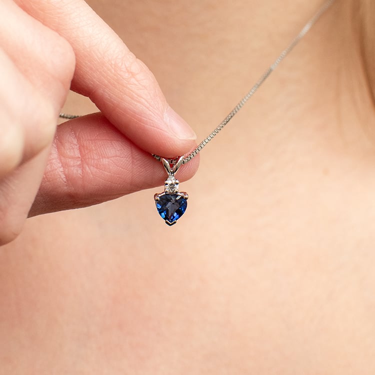 Goldanhänger mit Saphir-Herz und Diamanten Dorevie 135522