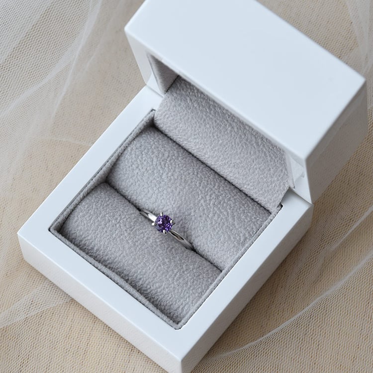 Ring mit violettem Amethyst 71769