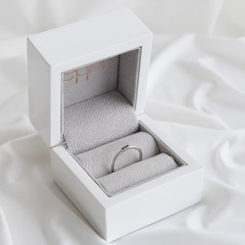 Ring aus Silber mit blauen Diamanten Nicklas