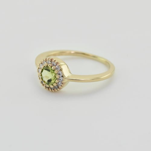 Verlobungsring mit Olivin und Diamanten Tafne