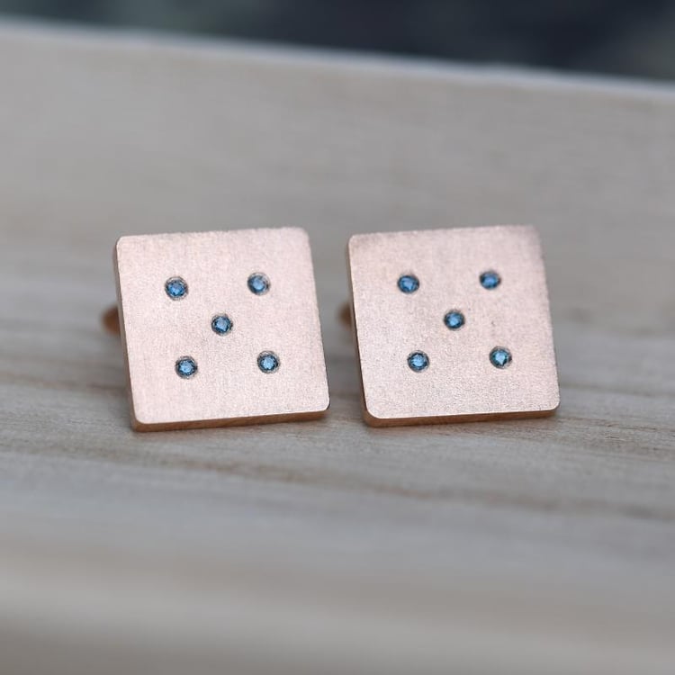 Goldene Quadrat-Manschettenknöpfe mit blauen Diamanten Orien 9421