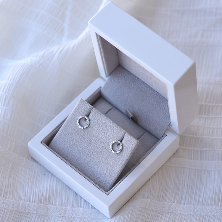 Karmaohrringe in Silber und mit Diamanten Hart 70077