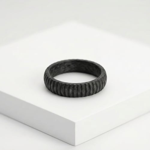 Ring aus Carbon mit unebener Oberfläche Lisa