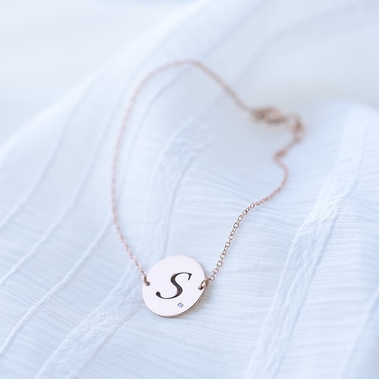 Goldarmband mit Diamanten und Gravur eines Buchstabens Dian 61479