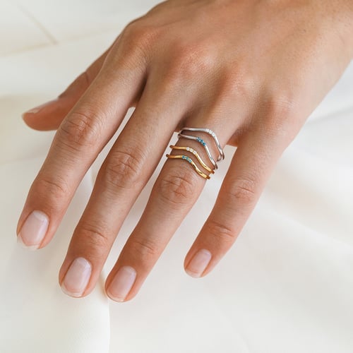 Silberring in V-Form mit drei Diamanten Cason