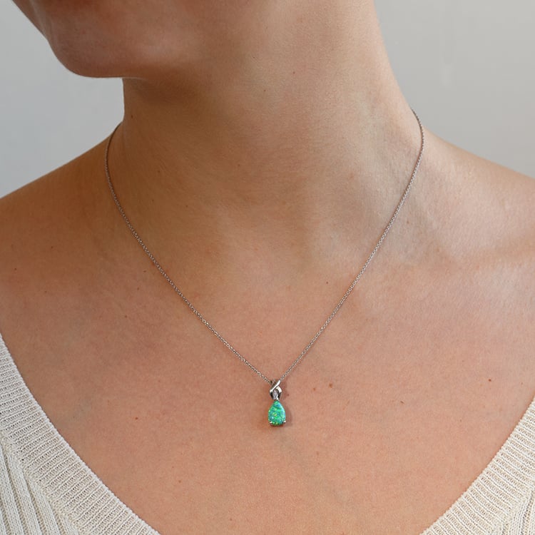 Silberanhänger mit Opal in Tropfenform Shrimati 132805