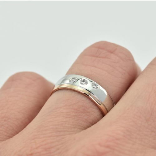 Bicolor Eheringe aus zwei Goldtönen mit Diamanten Erel