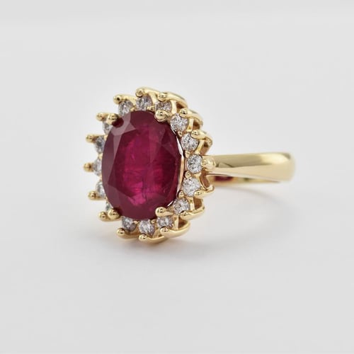 Goldring mit Rubin und Diamanten Tubiah