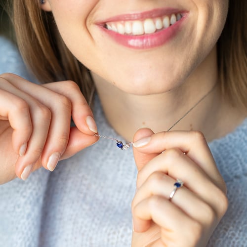 Toi et Moi Halskette mit Lab Grown Diamant und Saphir Mirren