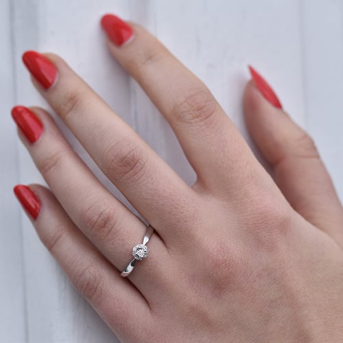 Goldener Verlobungsring voller Diamanten Arline