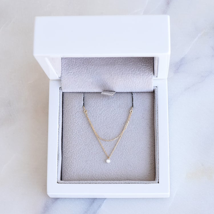 Elegante Halskette mit einem Diamanten Meical 87424