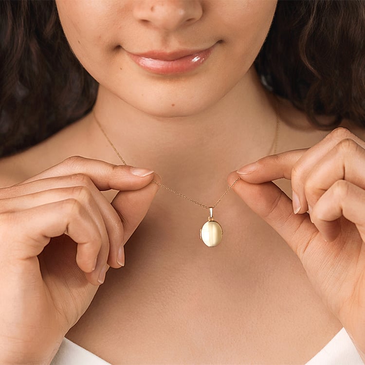 Ovales silbernes Medaillon zum Öffnen 156352