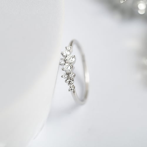 Silberner Clusterring mit Moissaniten Isolde