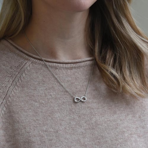 Zarte Anhänger mit Diamanten Magana
