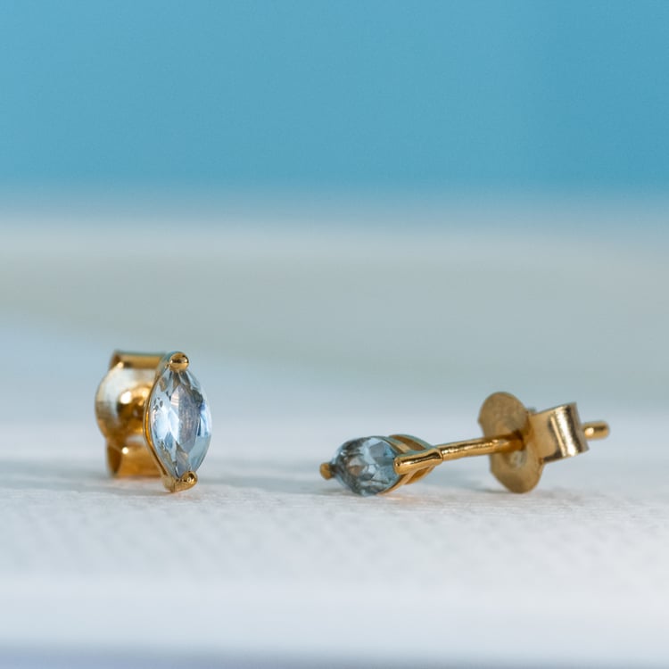 Minimalistische Ohrstecker aus Silber mit Aquamarin Andine 118756