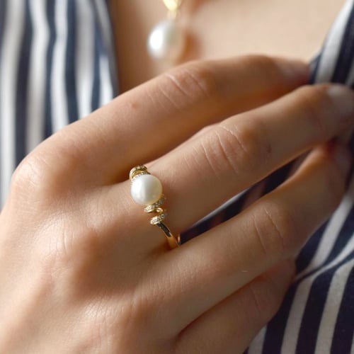 Goldring mit Perle und Diamanten Geeta