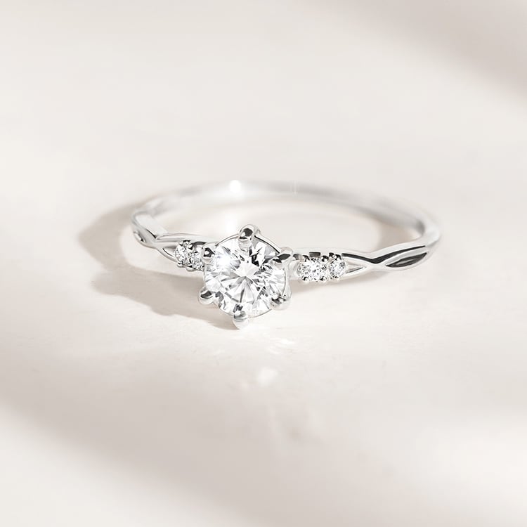 Verlobungsring aus Weissgold mit 0.5ct IGI-zertifiziertem Lab Grown Diamanten Mileva 158295