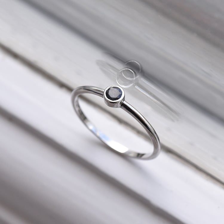 Minimalistischer Ring mit Alexandrit Emilien 84393