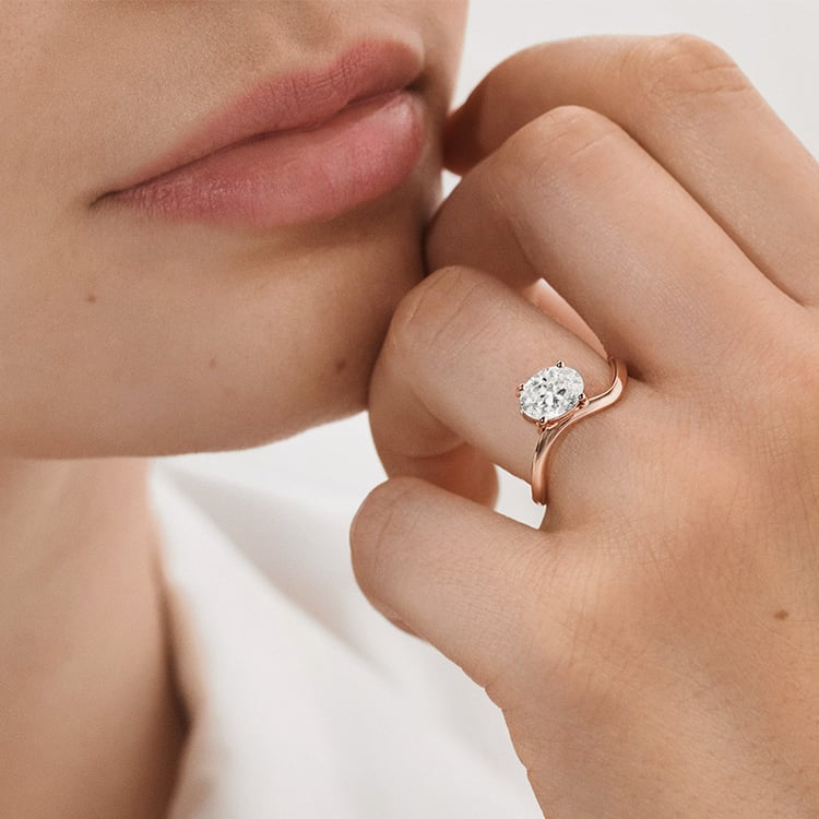 Verlobungsring mit ovalem Lab Grown Diamanten 154812