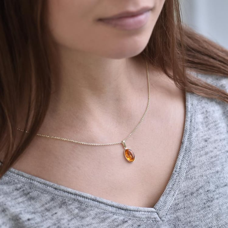 Anhänger mit Bernstein 37724