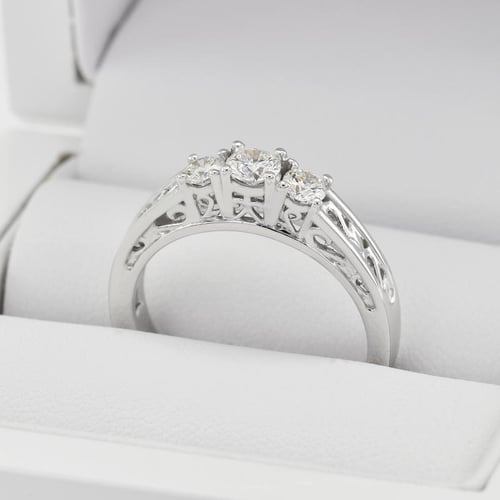 Vintage Verlobungsring mit Lab Grown Diamanten Lariah