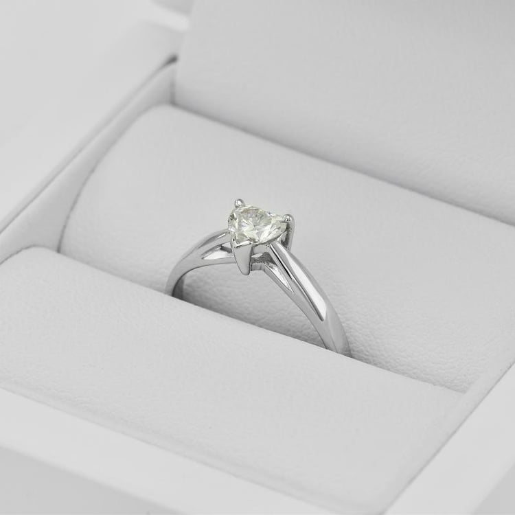 Diamant im Form von Herz 22373