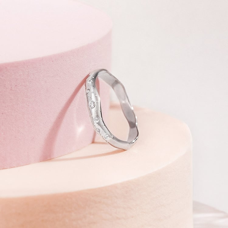 Unregelmäßige Eheringe aus Gold mit Diamanten Parnell 153255