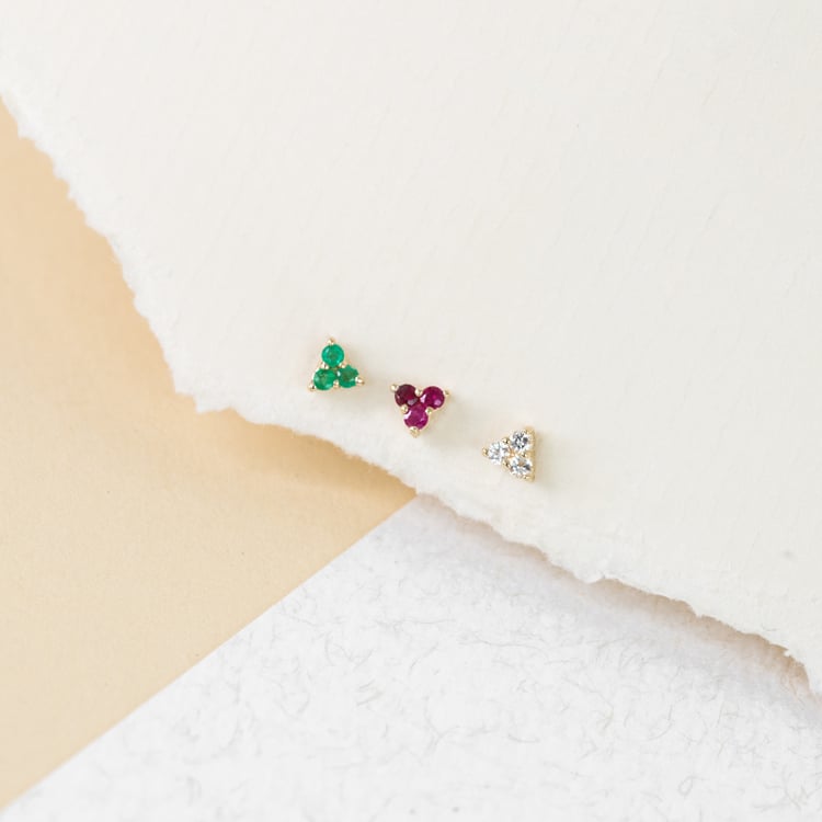 Goldener Piercing Ohrstecker mit weißen Topasen Masha 123036