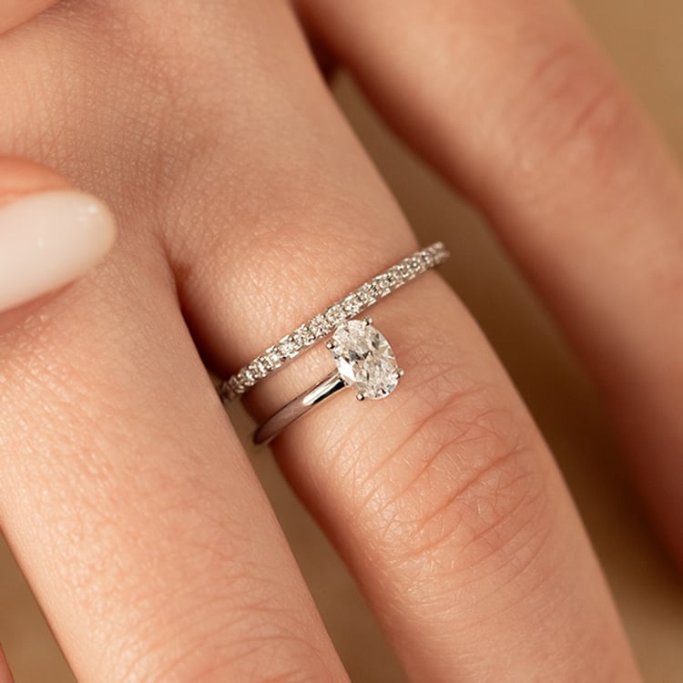 Unkonventioneller Verlobungsring mit Lab Grown Diamanten Lori 137621