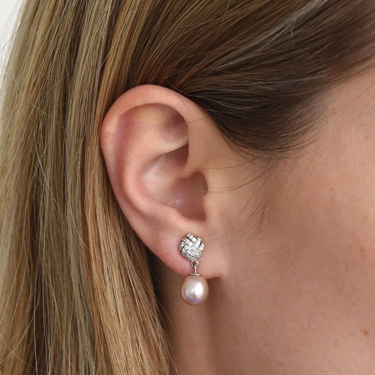 Silberne Ohrringe mit lavendelfarbenen Perlen und Zirkonia Ivona 83569