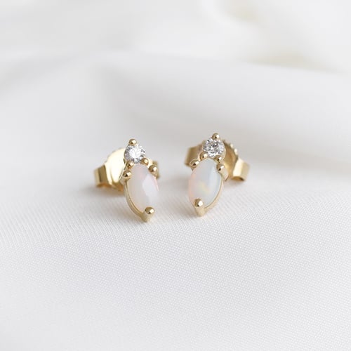 Goldene Cluster-Ohrringe mit Opalen und Diamanten Herve