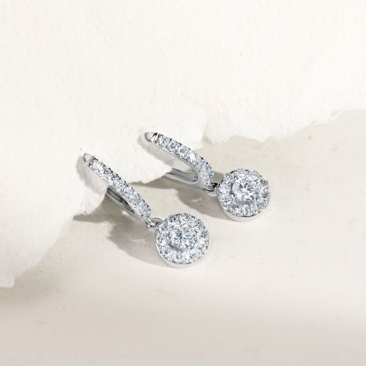 Silberne runde Ohrringe mit natürlichen Diamanten 158712