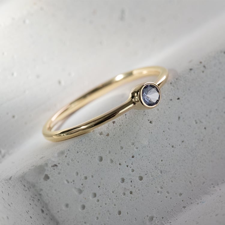 Minimalistischer Goldring mit Tansanit Emilien 119852