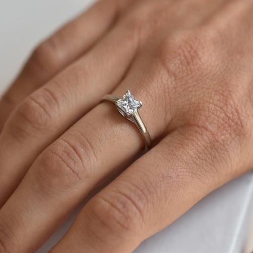 Verlobungsring mit Princess Diamanten Tamalika