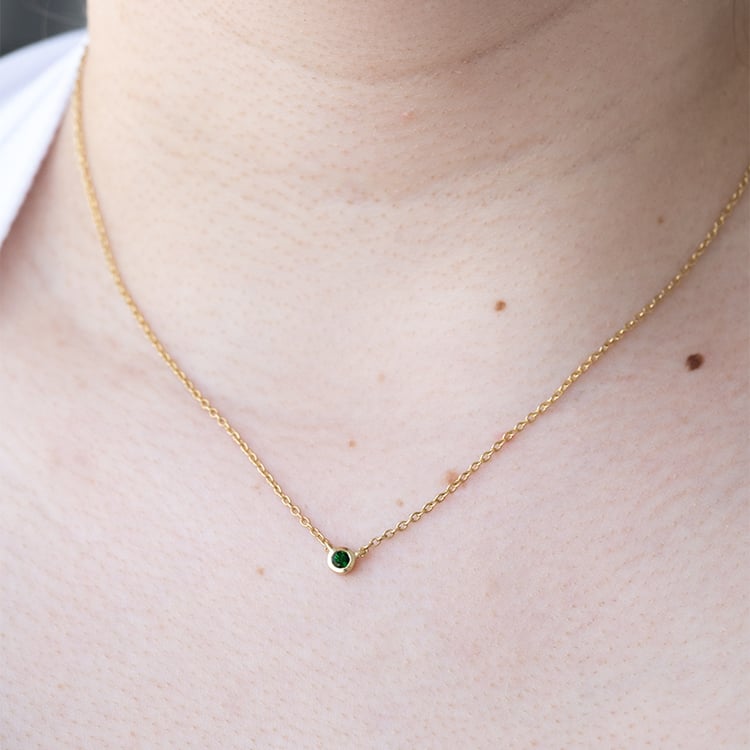 Minimalistische Kette mit einem Tsavorit Granat Glosie 125144