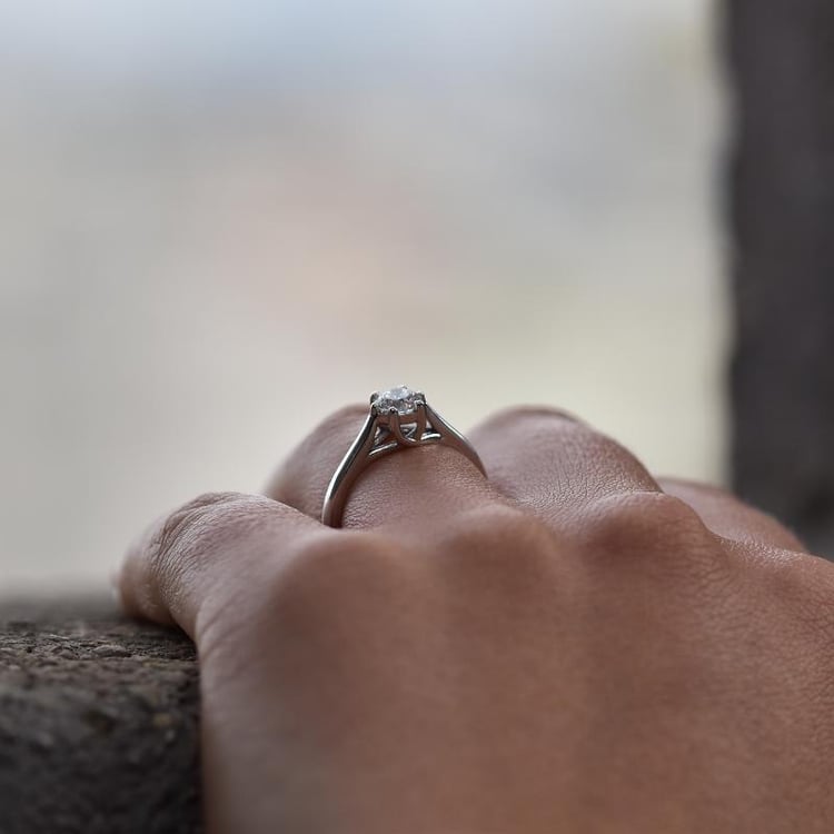 Diamantring aus Gold 130322