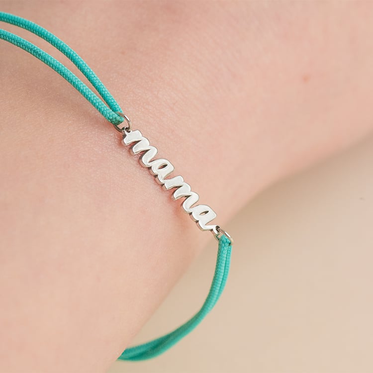 Silbernes String-Armband mit der Aufschrift Mama 120287